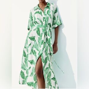 H&M Green Leaf Pattern Maxi Dress. Size XS